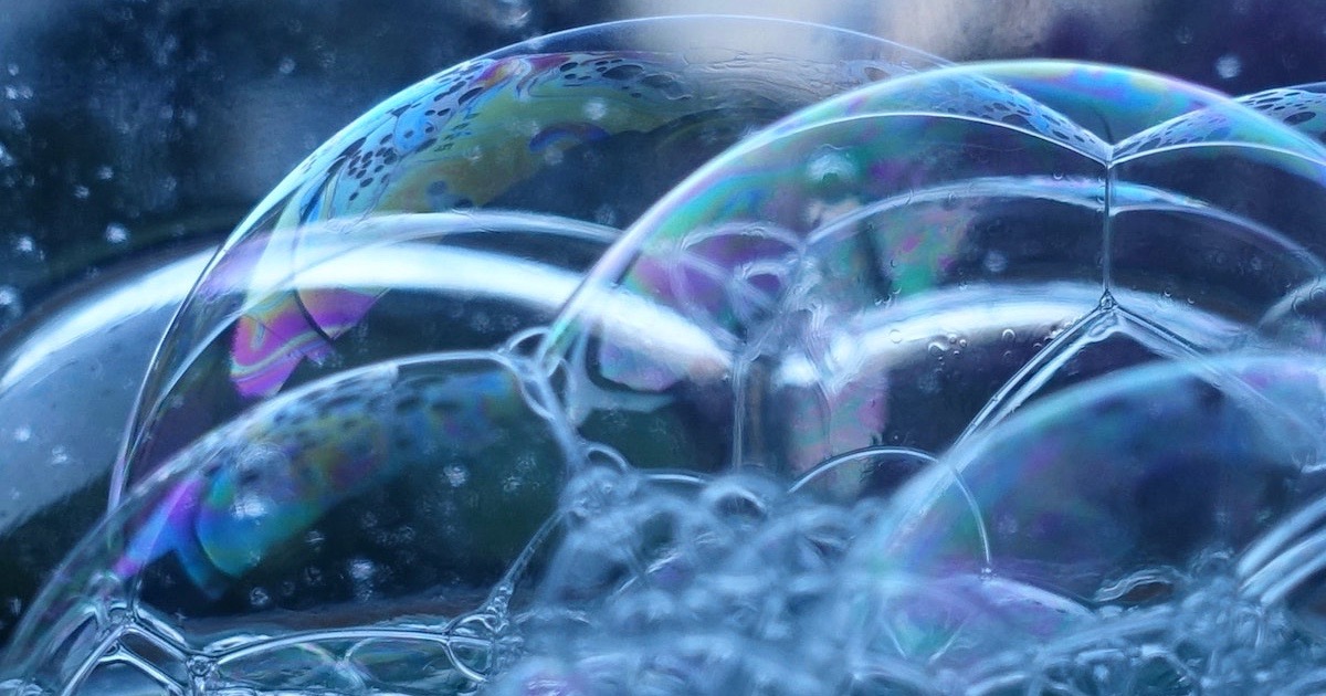 Bubbly beginnings for life's first molecules, Research