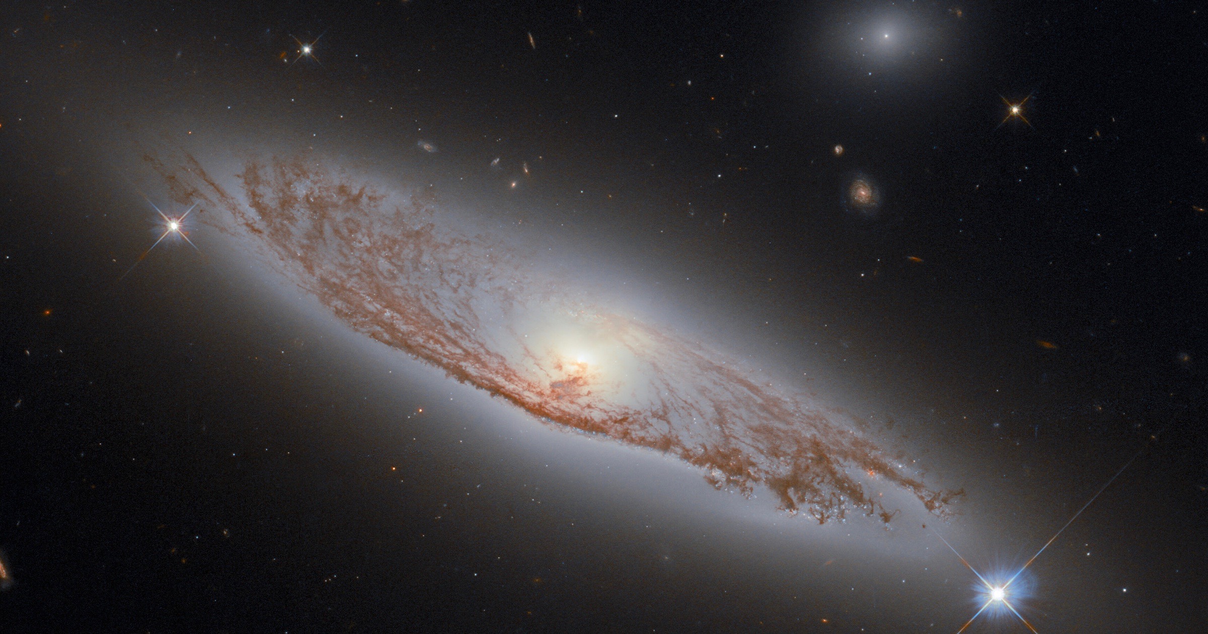 spiral galaxy NGC 5037