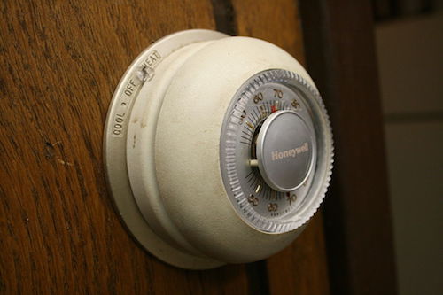 Honeywell_round_thermostat.jpg