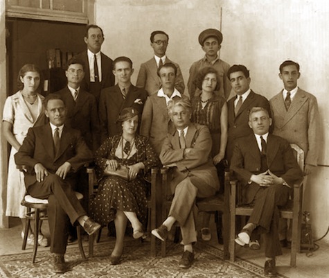 Doar_Hayom_newspaper's_staff_1920s.jpg