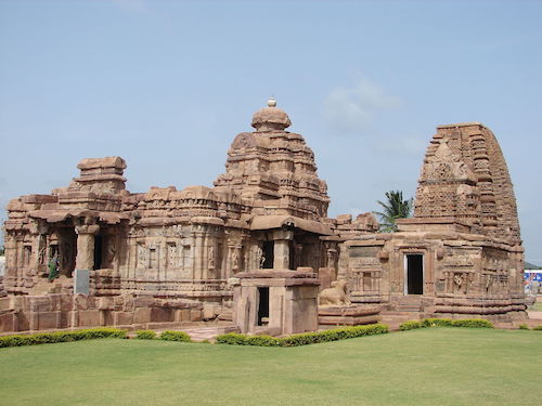 Mallikarjuna_and_Kasivisvanatha_temples_at_Pattadakal.jpg